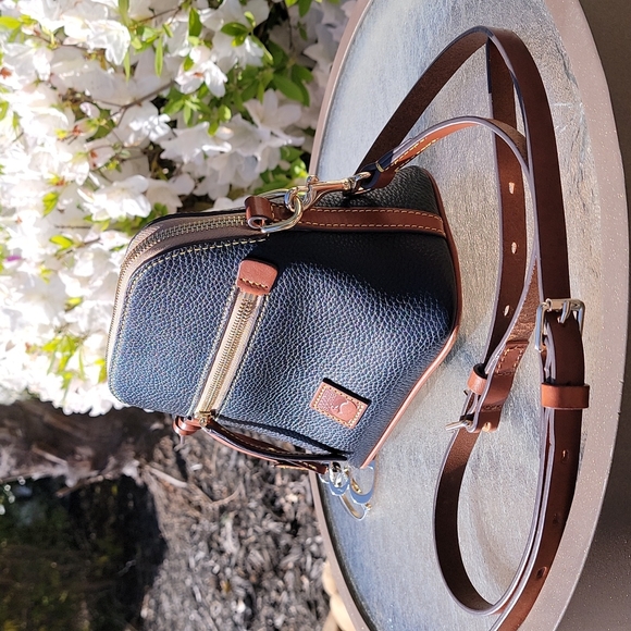 Dooney Bourke Bag - Picture 4 of 15